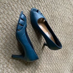Naturalizer deep teal heels
